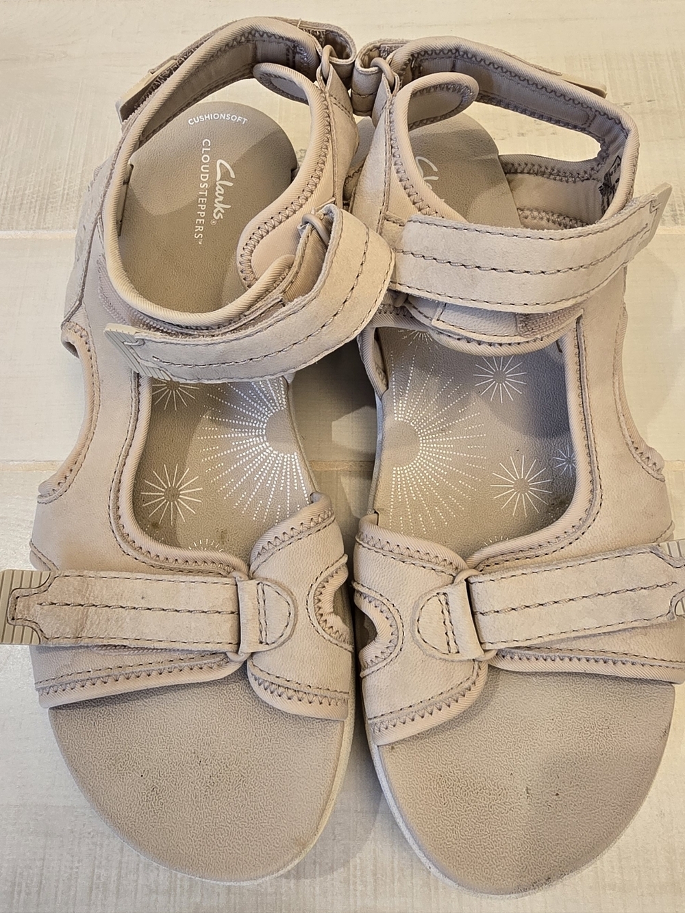 {9} Clarks Mira Free Women's Outdoor Sandals Sand Nubuck Cloudsteppers